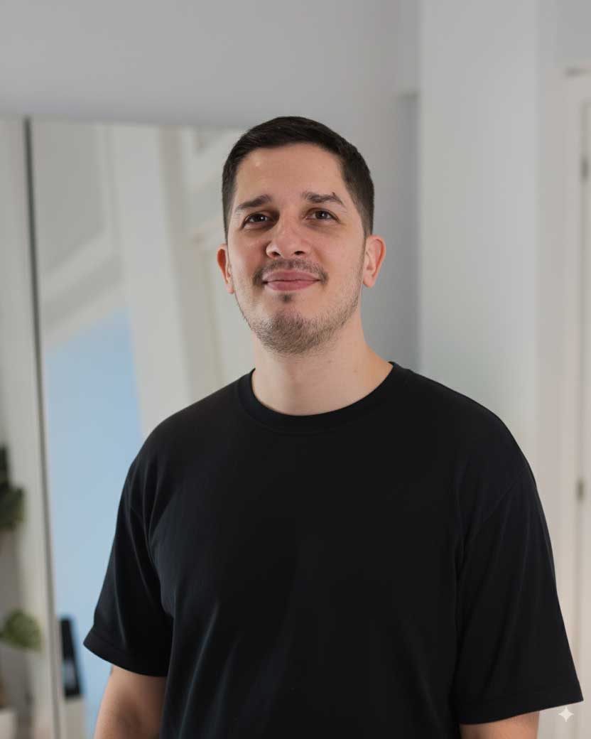 Armando, Fineline